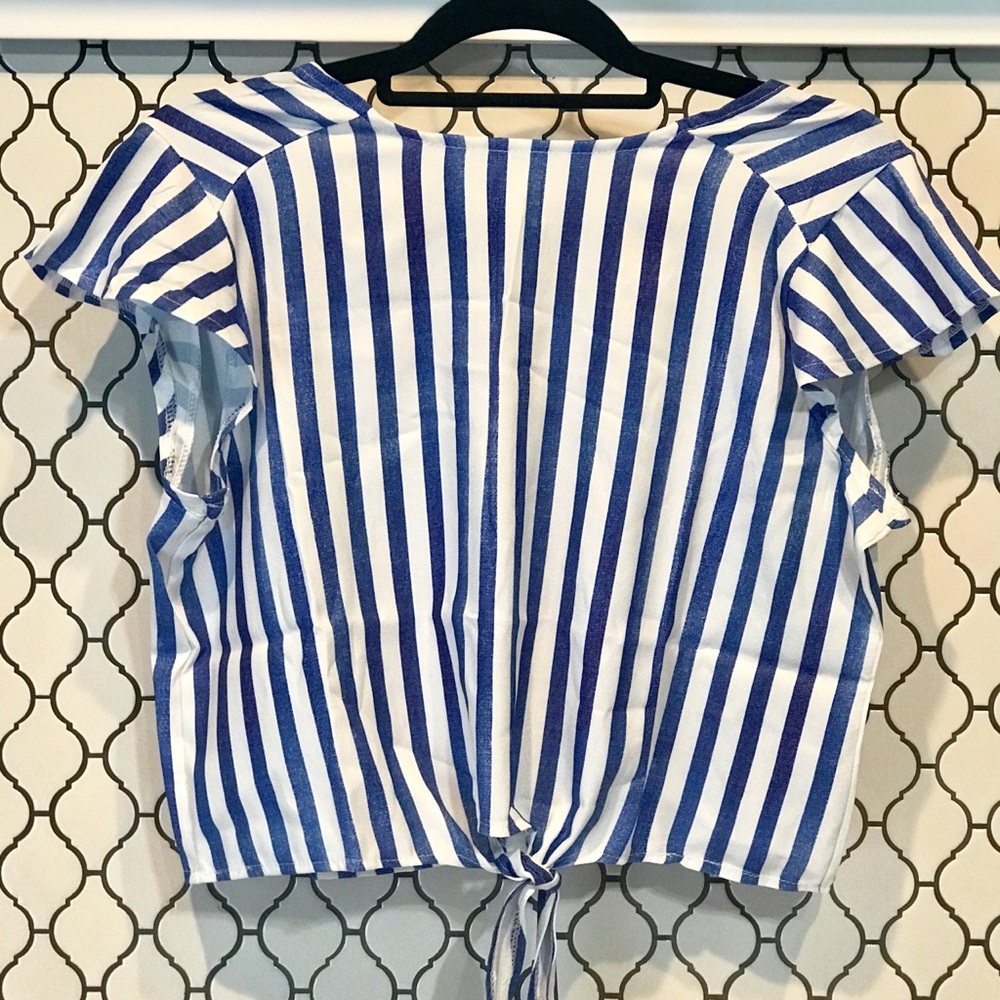 Blue and white top